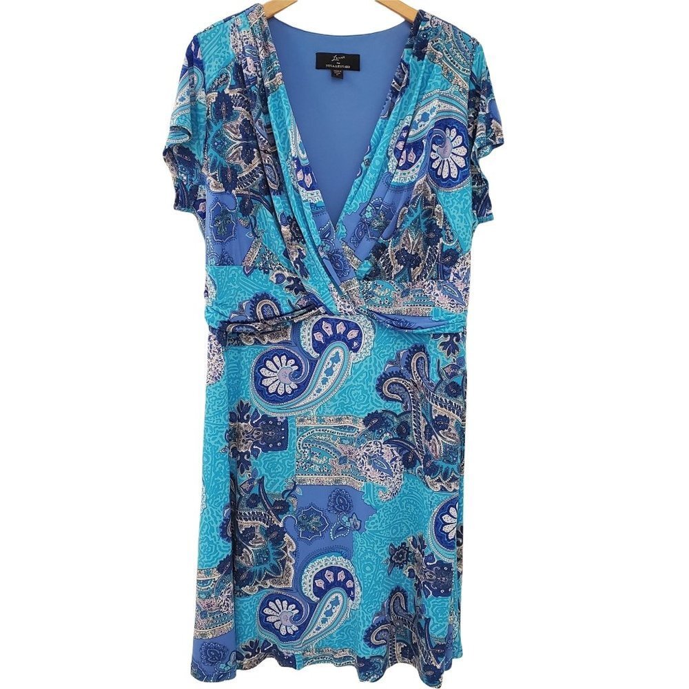 Lennie for Nina Leonard Aqua Paisley V neck Dress w/unique waistline